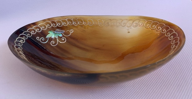 Product story: Bowl of horns in abalone